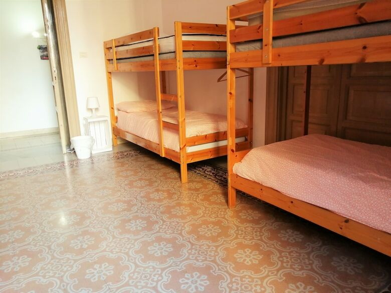 Hostal Jonathan Hostel & Guesthouse