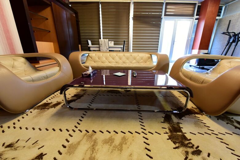 Deluxe City Hotel