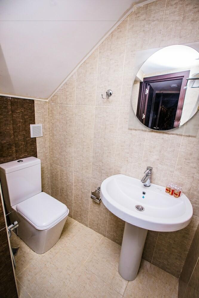 Deluxe City Hotel