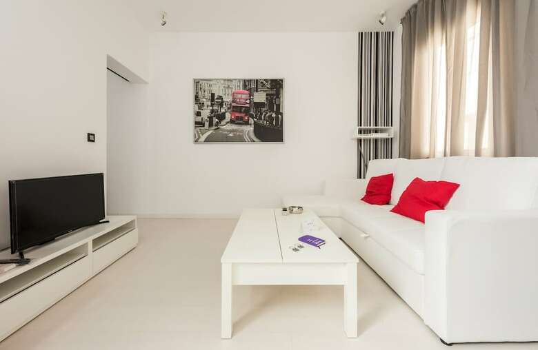 Apartamentos Plaza de La Morer�a City Center