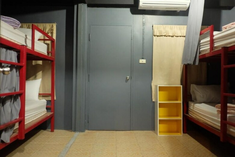 Hostal Haad Rin Hill Bungalow