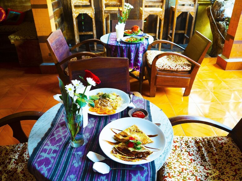Bed & Breakfast Lovina Palace