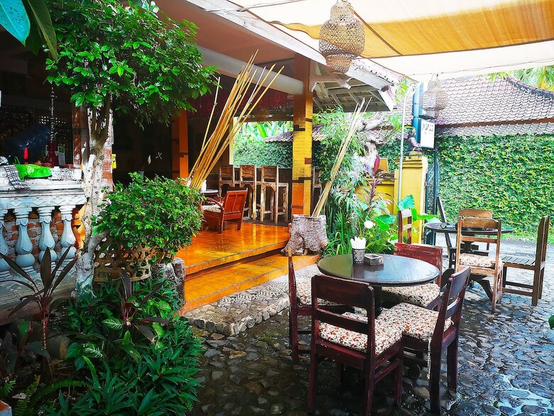 Bed & Breakfast Lovina Palace