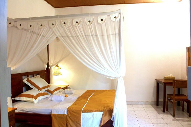 Bed & Breakfast Lovina Palace