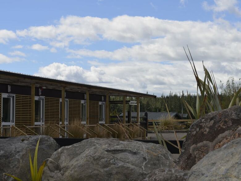 Motel Tongariro Springs Boutique Suites