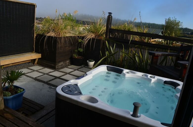 Motel Tongariro Springs Boutique Suites