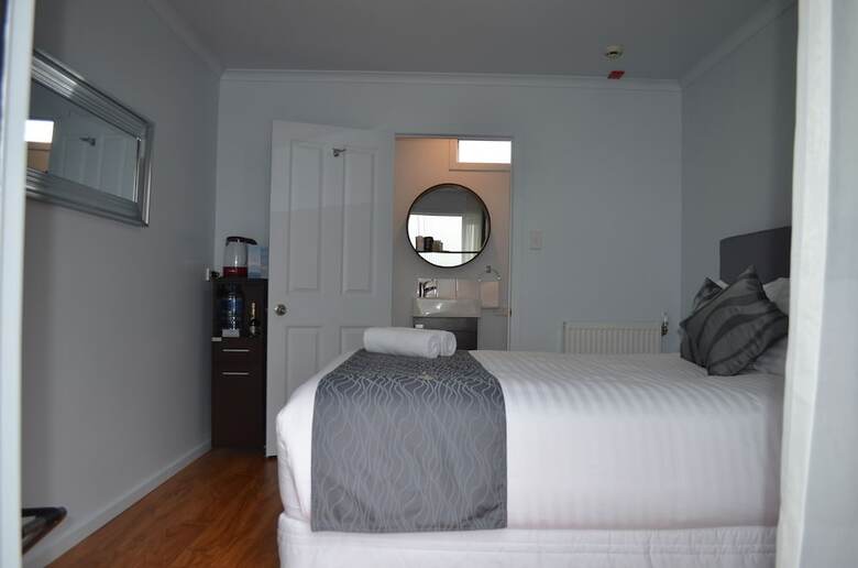 Motel Tongariro Springs Boutique Suites