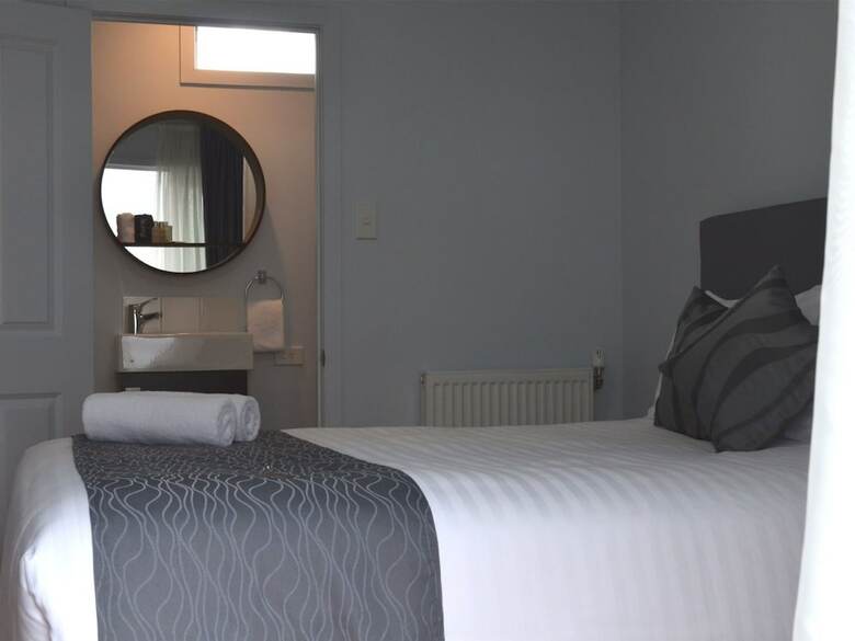 Motel Tongariro Springs Boutique Suites