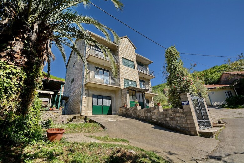 Apartments Dinko Zifra