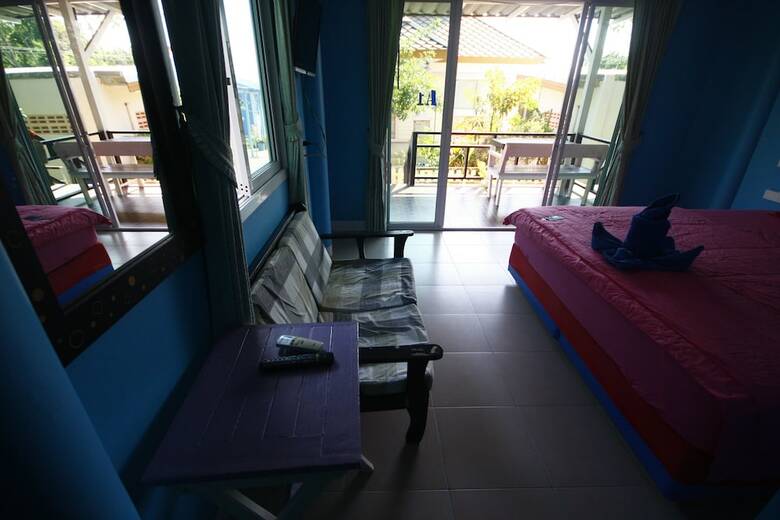 Hotel Baan Coconut At Koh Larn