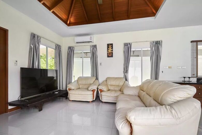 Holiday 3 Bed Room Tanode Villa