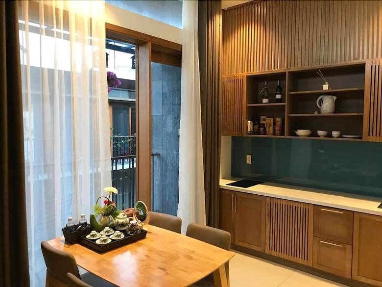 Tam House Villa Hotel