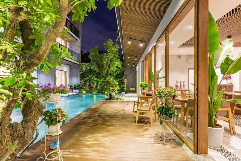 Tam House Villa Hotel
