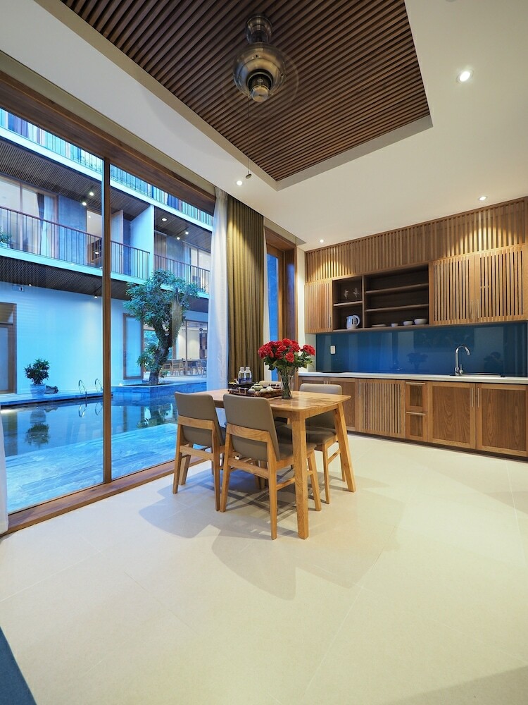 Tam House Villa Hotel