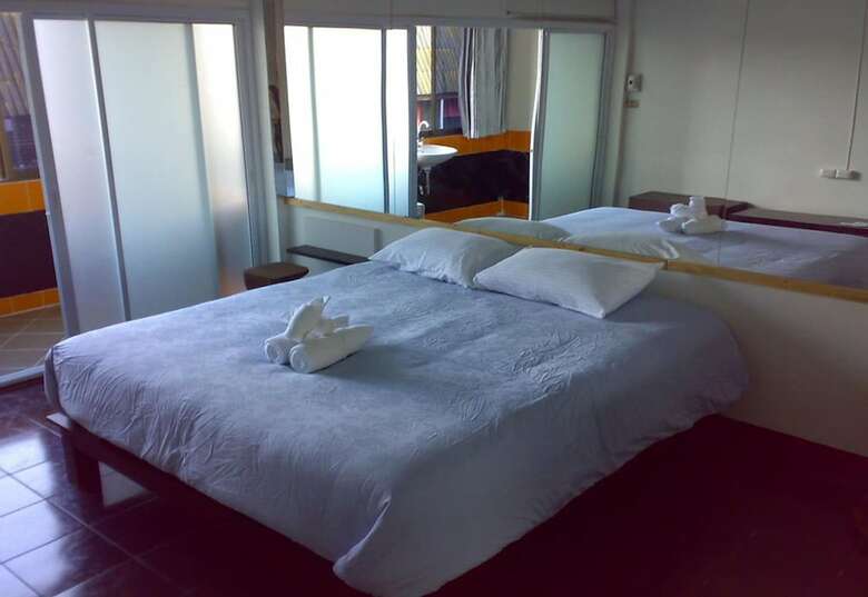 Hotel Moon House At Clock Tower
