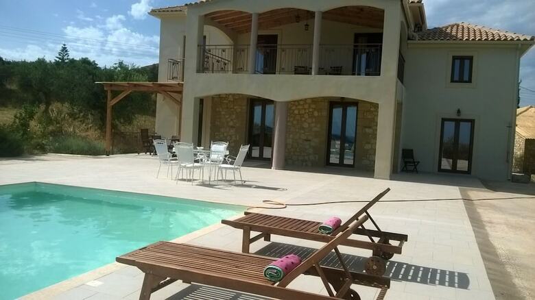 Onirozo Villa