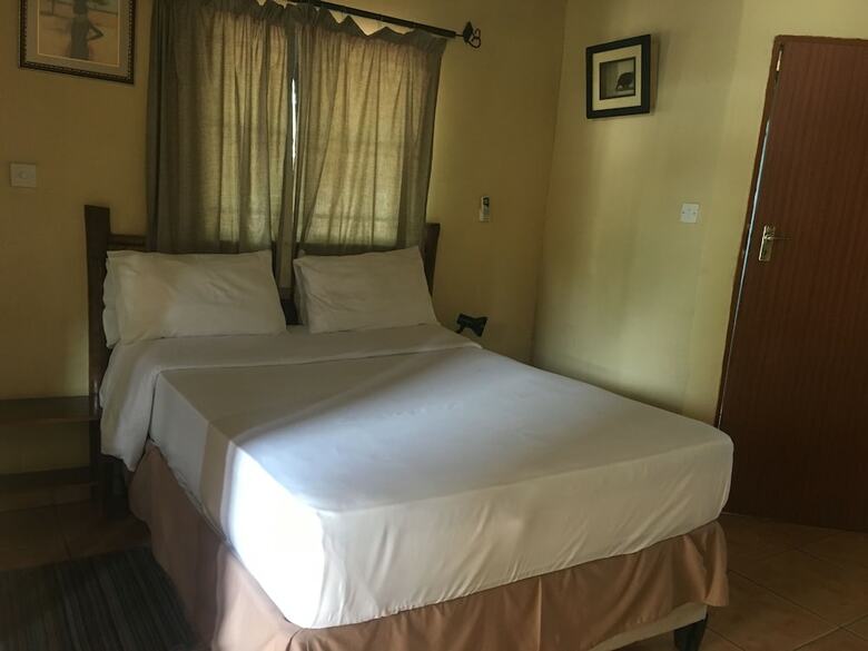 Posada Laphroiag Luxury Chalets
