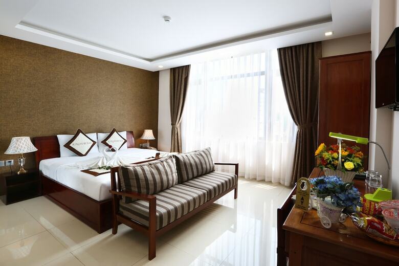 Kingdom Hotel