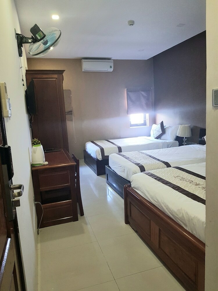 Kingdom Hotel