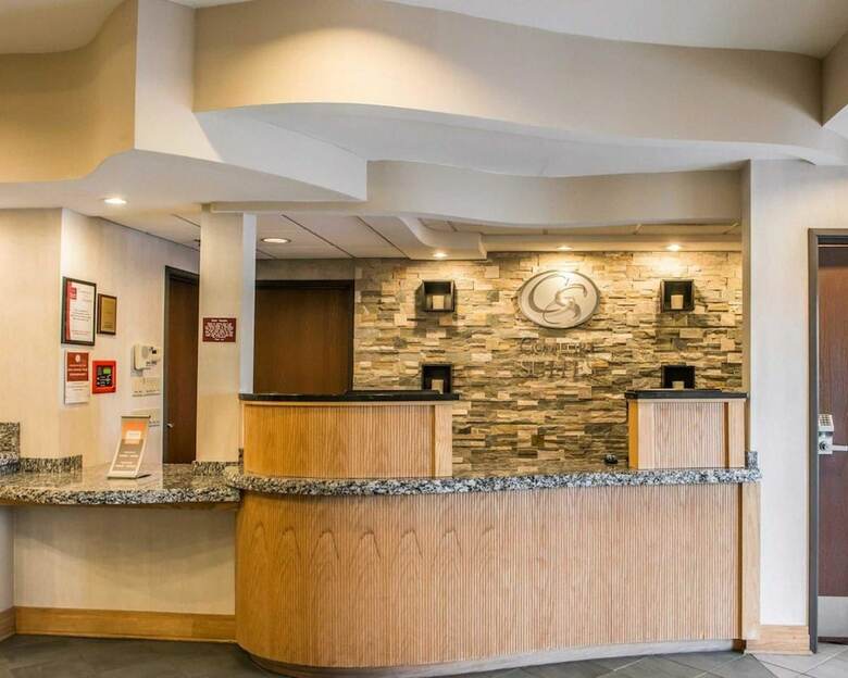Hotel Comfort Suites Monroeville