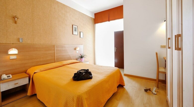 Hotel Mirabel