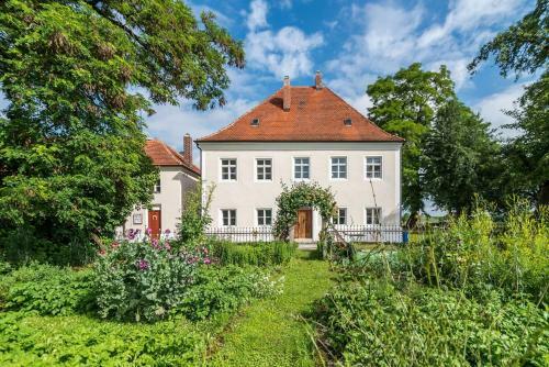 Apartamentos Historischer Pfarrhof Niederleierndorf