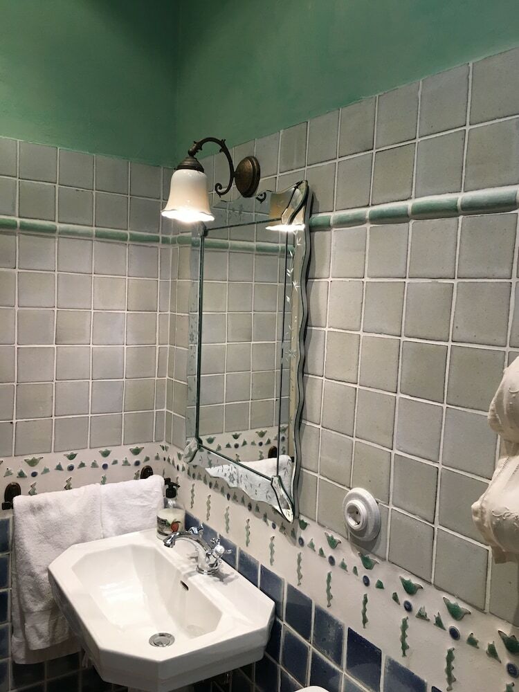 Hotel Masia Can Vive