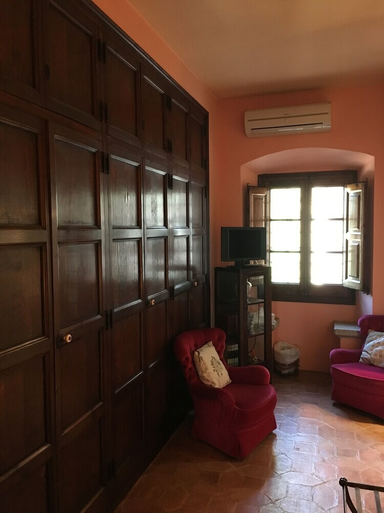 Hotel Masia Can Vive