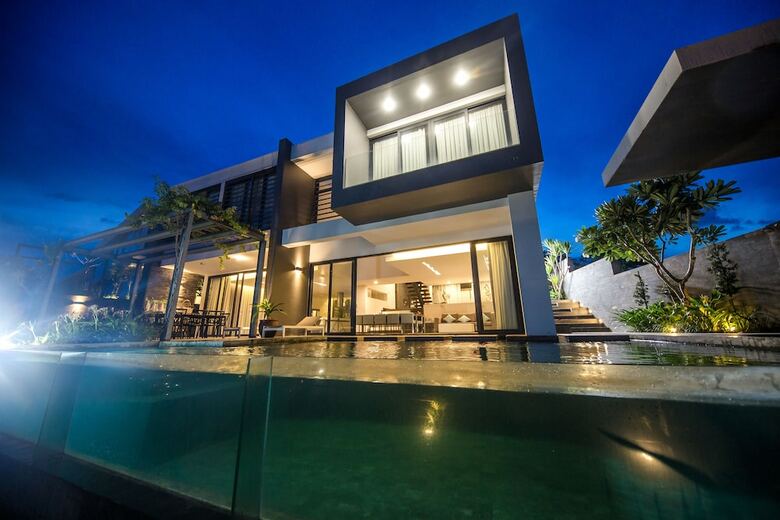 Acqua Villa Nha Trang