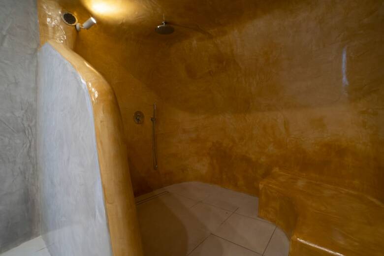 Hotel Ambience Suites
