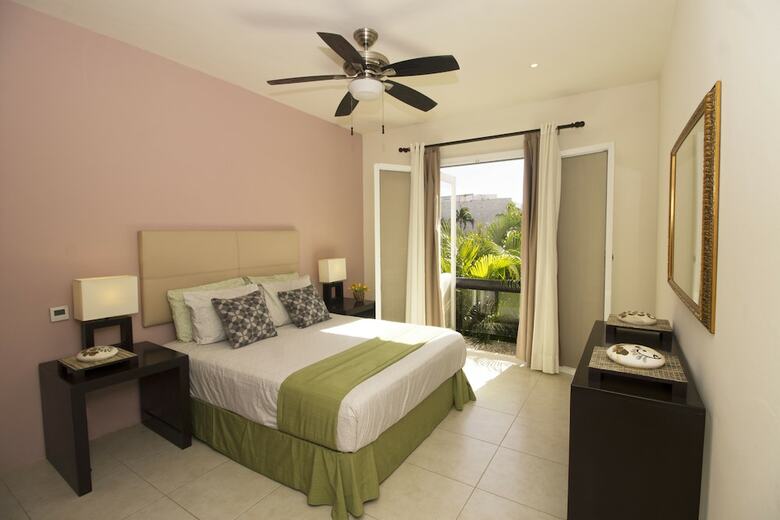 Apartamentos Luna Maya Beautiful 2br Beach Condo