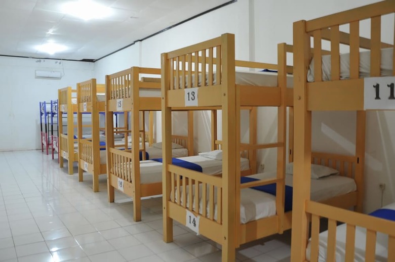 Hostal On The Way Hostel & Lounge