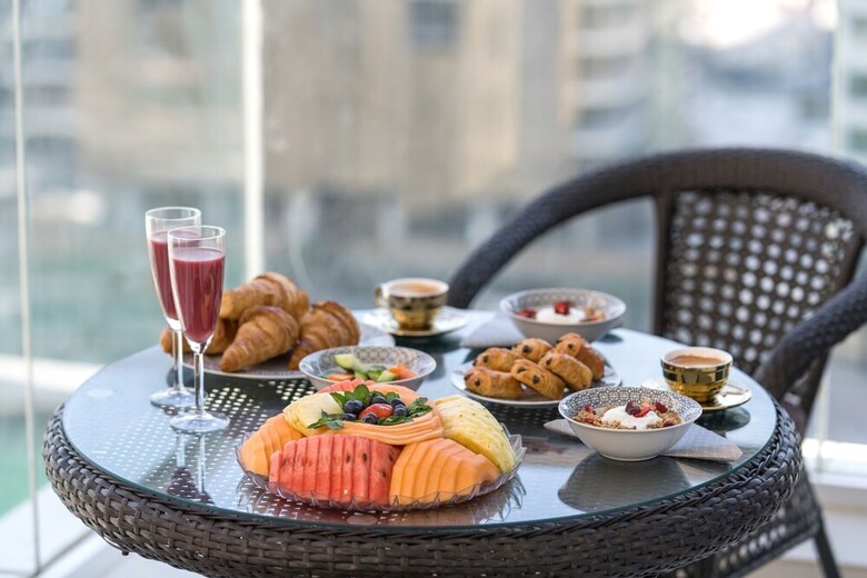 Luxury Staycation - Continental Tower