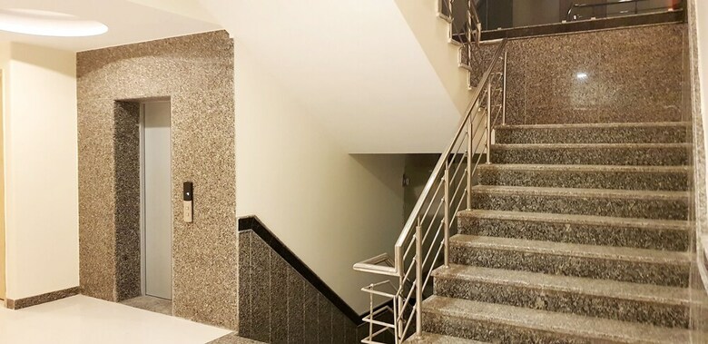 Modesty Hotel