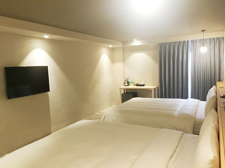 Li Gang Hotel II