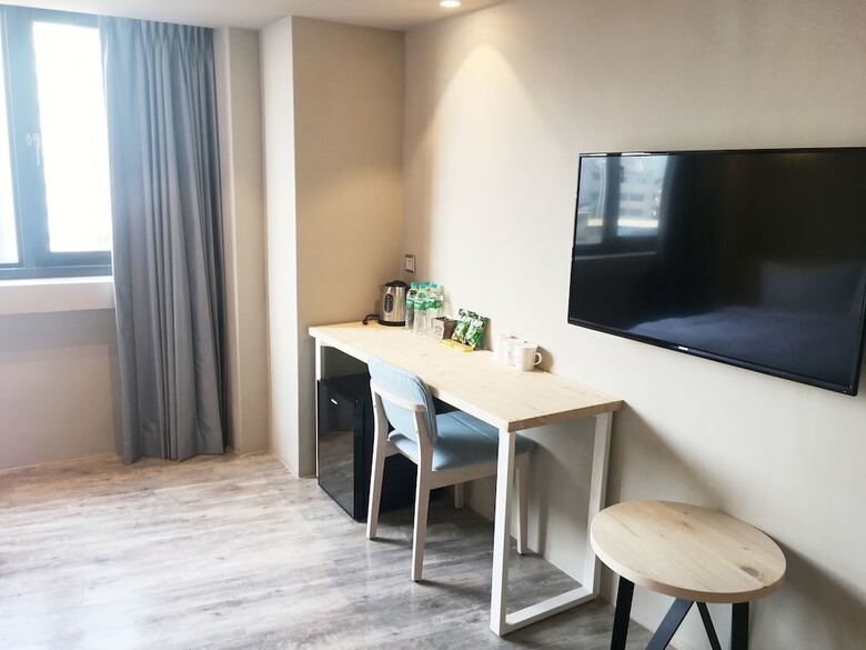 Li Gang Hotel II