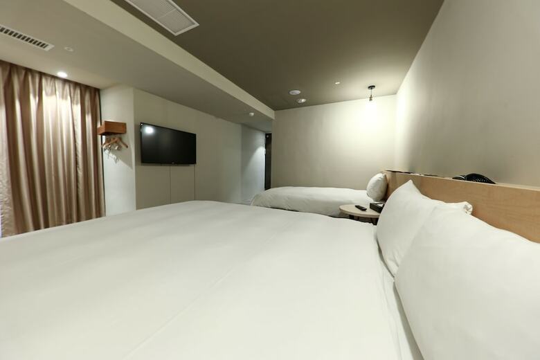 Li Gang Hotel II