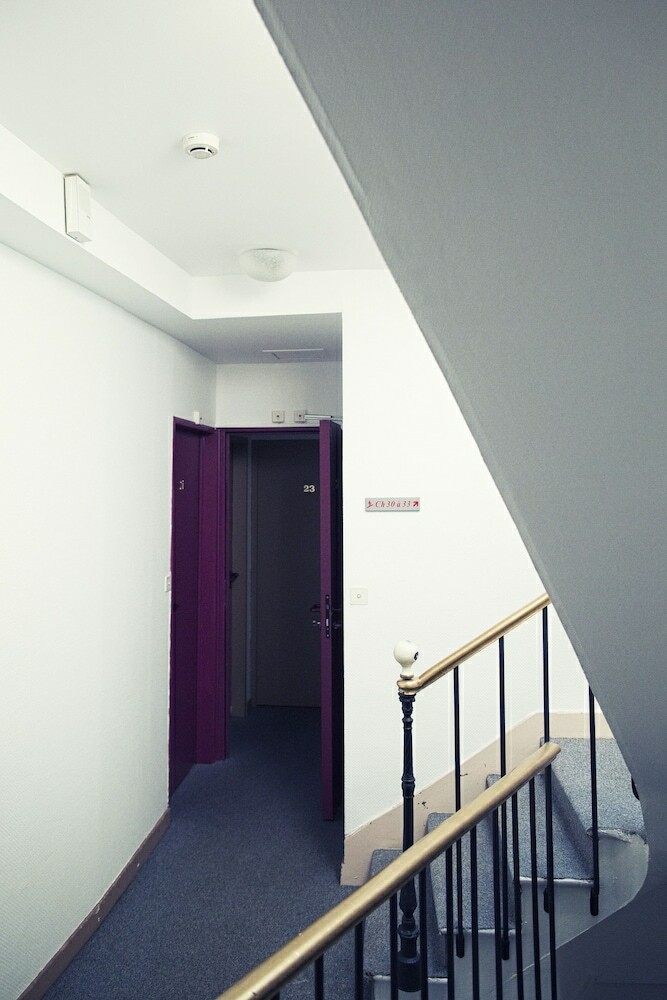 The Old Hotel Ravel