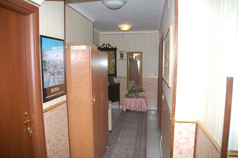 Hotel Cristina's Residence