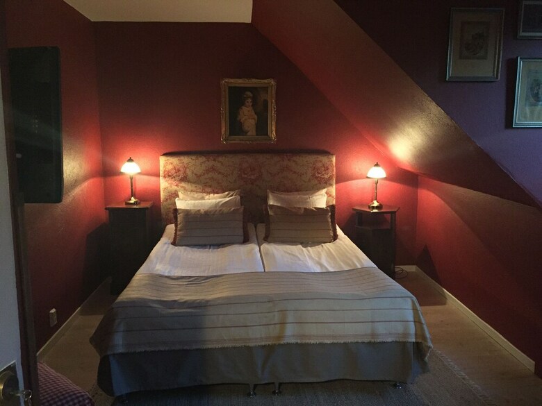 Hotell B�ckag�rden