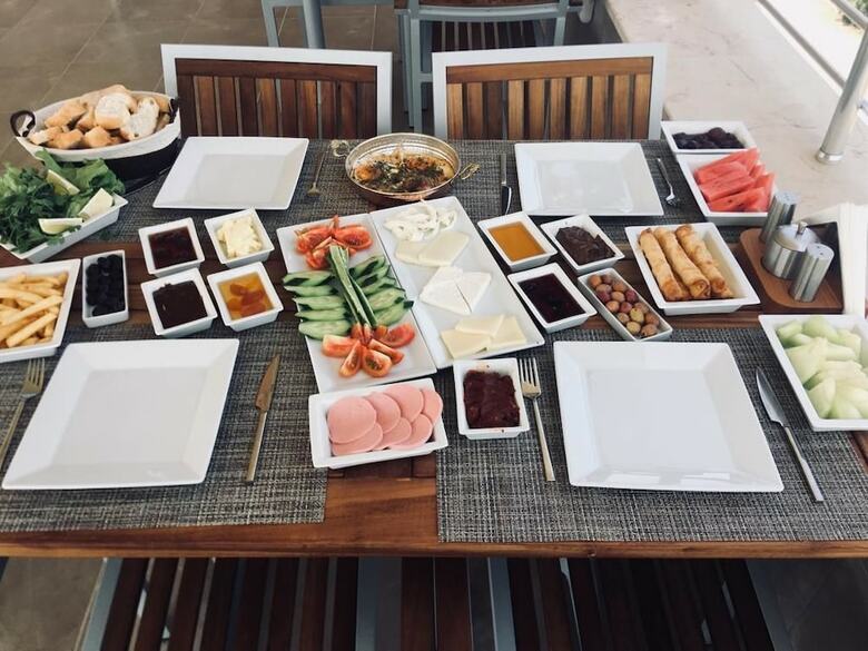 Hanzade Home