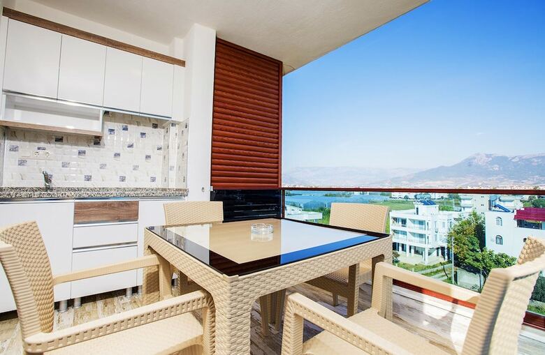 Hanzade Home