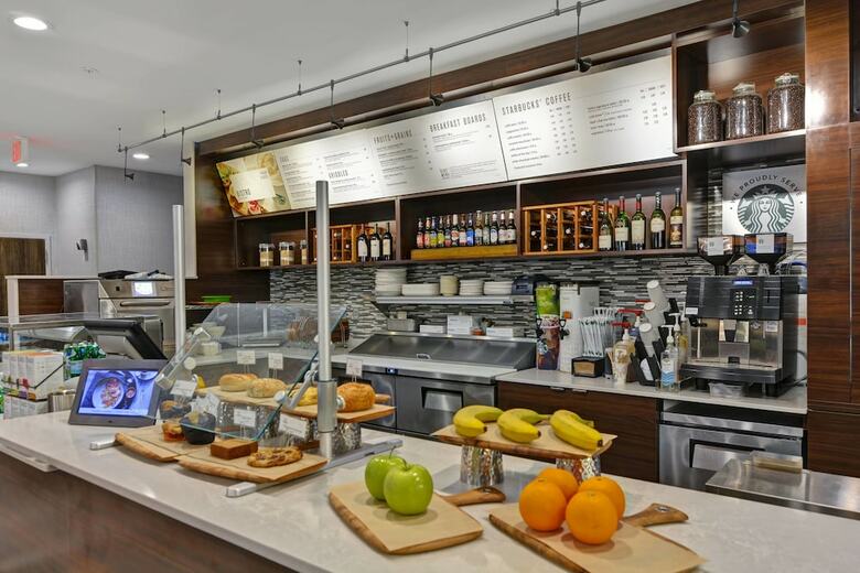Hotel Courtyard By Marriott Long Island Islip/courthouse Complex