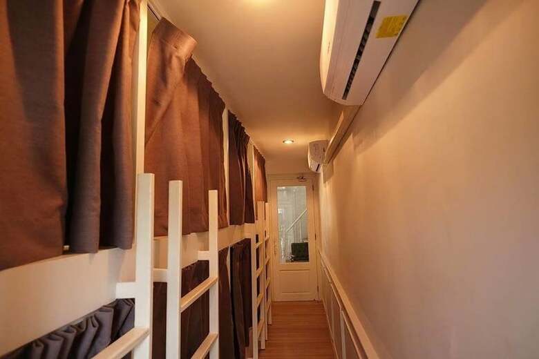 Hostal Ratana Boutique Hostel