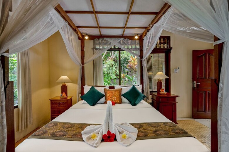 Hotel Kebun Indah