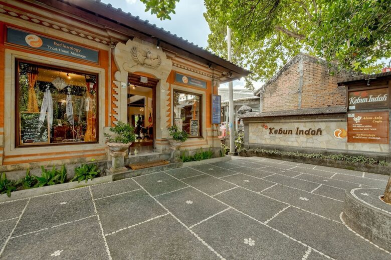 Hotel Kebun Indah