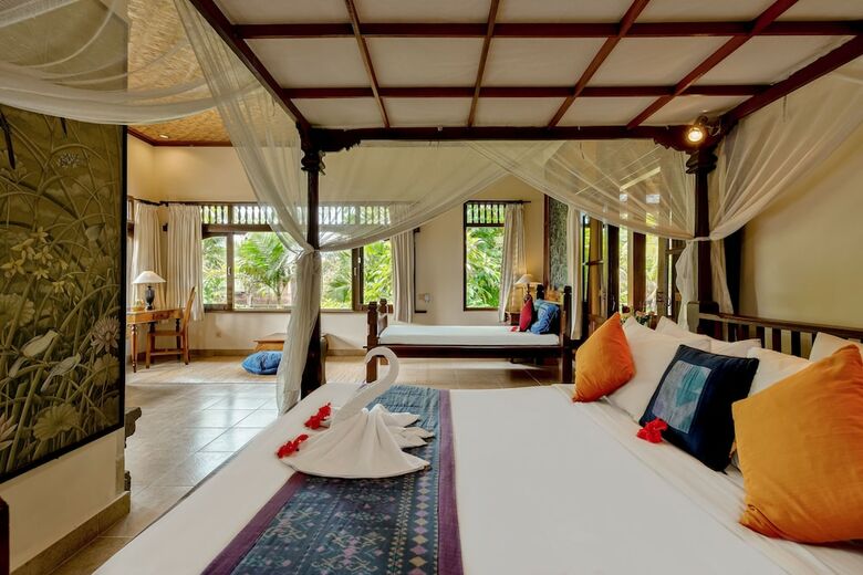 Hotel Kebun Indah
