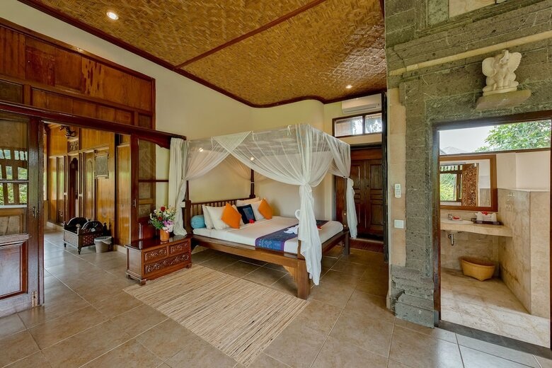 Hotel Kebun Indah