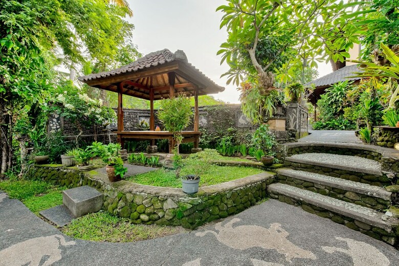Hotel Kebun Indah