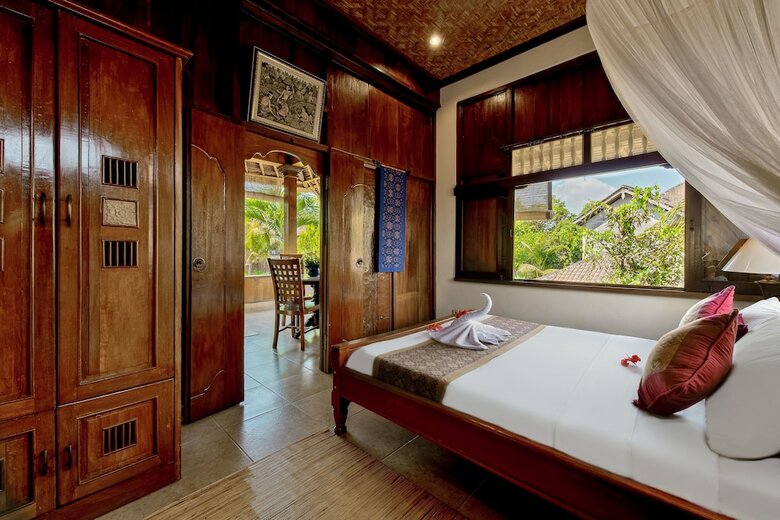 Hotel Kebun Indah